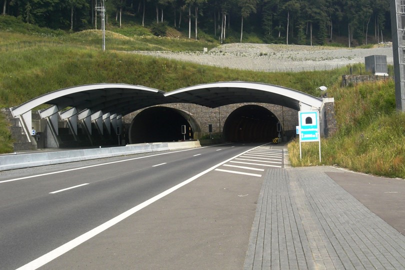 Tunnel- und Autobahnmanagement - Yunex Traffic